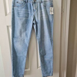 Royalty for Me WannaBettaButt Light Blue Jeans Size 14 BNWT